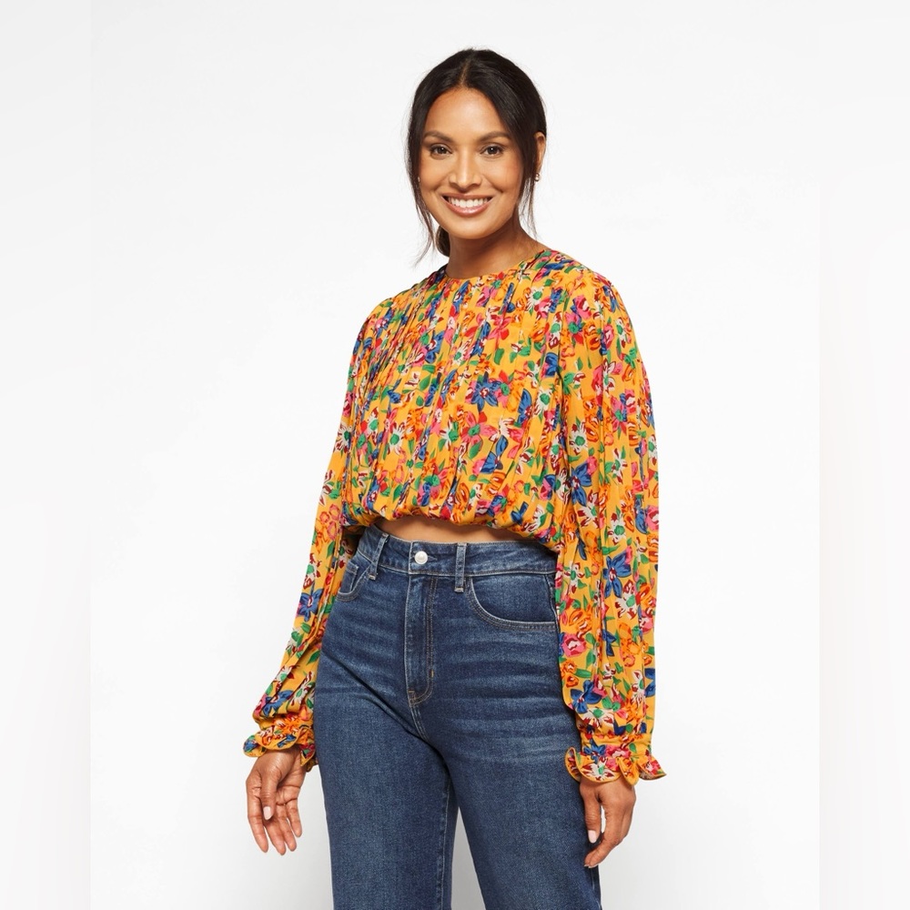 Endless Rose FLORAL PLEATED BLOUSON CROP TOP